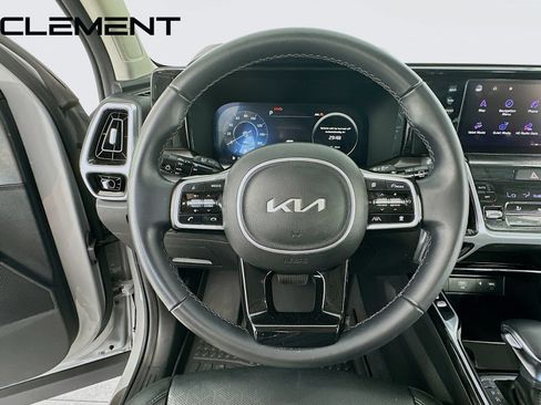 Used 2023 Kia Sorento SX AWD/4WD image 14