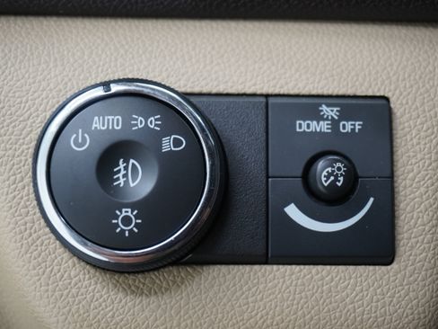 Used 2009 Buick Enclave CXL w/ Entertainment Package #3 FWD image 32