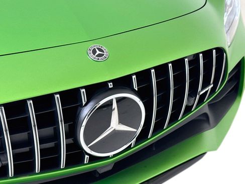 Used 2019 Mercedes-Benz AMG GT R image 32