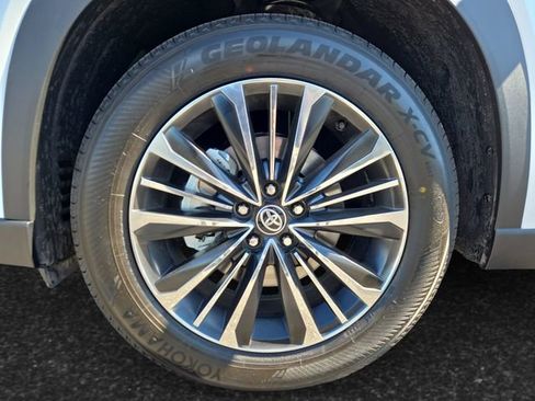 Used 2026 Toyota Grand Highlander AWD Hybrid image 4