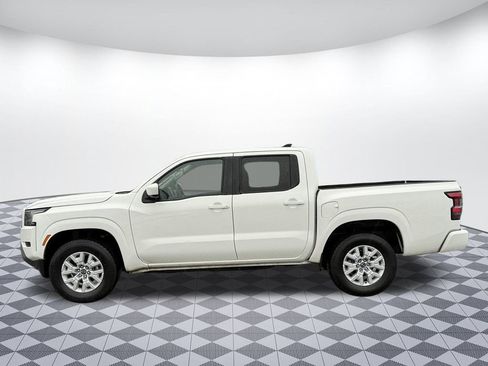 Used 2023 Nissan Frontier SV image 4