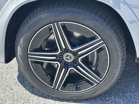 New 2026 Mercedes-Benz GLE 450 GLE 450 image 13