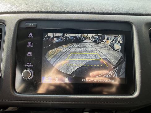 Used 2019 Honda HR-V EX image 19