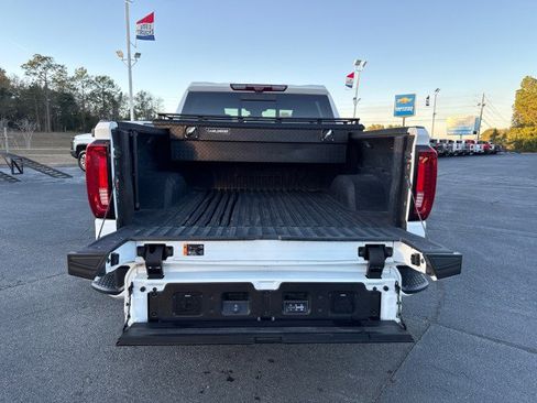 Used 2023 GMC Sierra 1500 AT4 w/ AT4 Premium Package image 5