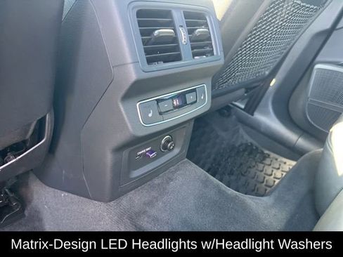 Used 2023 Audi SQ5 Prestige w/ Prestige Package image 34