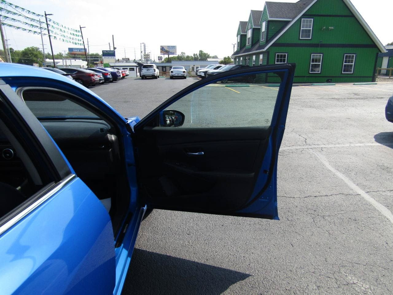 Used 2022 Nissan Sentra SV w/ Trunk Package FWD image 22