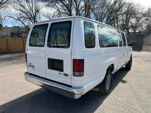 Used 2011 Ford E-350 and Econoline 350 XLT image 7