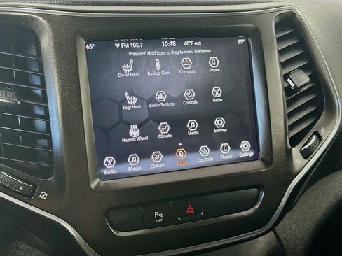 Used 2019 Jeep Cherokee Trailhawk w/ Comfort/Convenience Group image 20