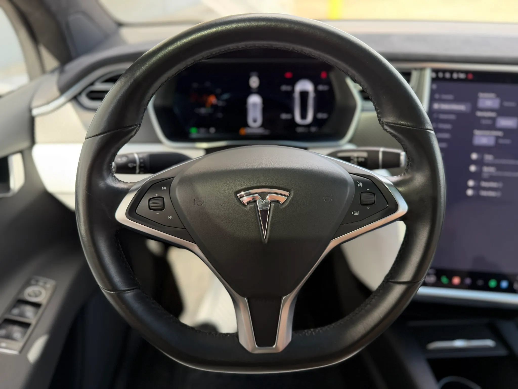Used 2017 Tesla Model X 75D AWD/4WD image 26