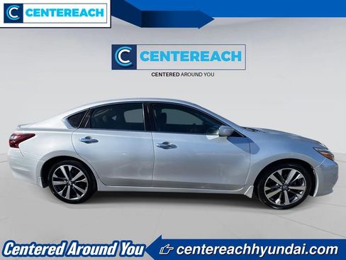 Used 2017 Nissan Altima 2.5 SR image 5