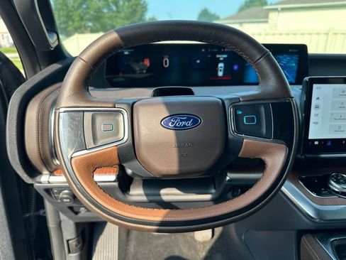 Used 2025 Ford Expedition King Ranch AWD/4WD image 31