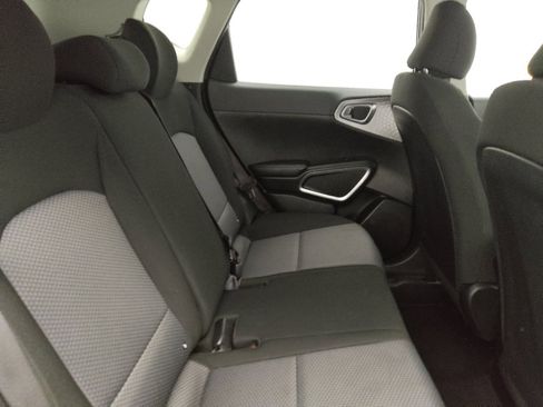 Used 2023 Kia Soul LX w/ LX Technology Package image 19