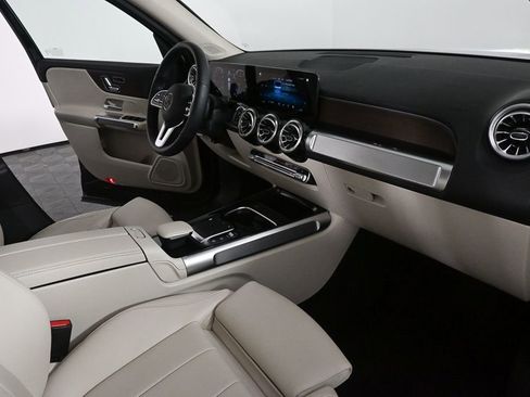 Certified 2023 Mercedes-Benz GLB 250 w/ Premium Package image 24