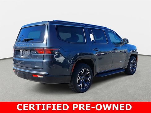 Used 2023 Jeep Wagoneer Series III w/ Preferred Equipment Group image 5