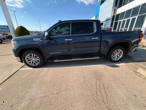 Used 2022 GMC Sierra 1500 SLT AWD/4WD image 2