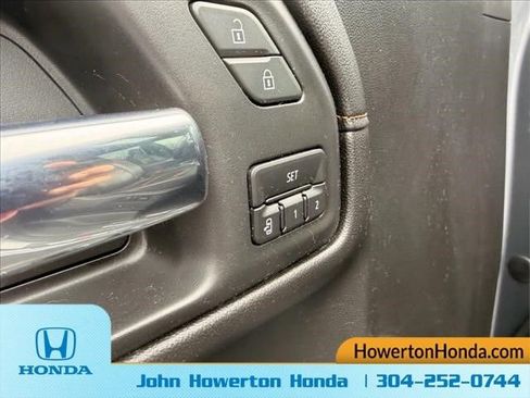 Used 2020 GMC Sierra 1500 AT4 w/ AT4 Premium Package AWD/4WD image 18