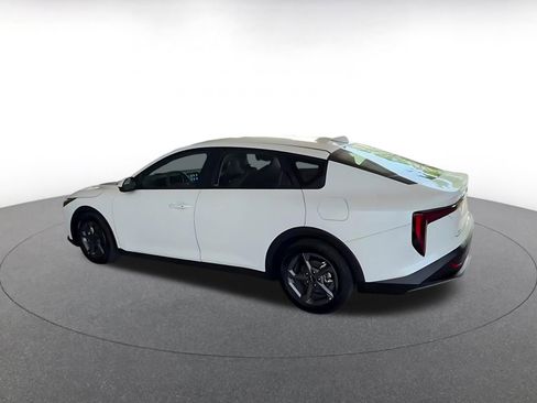 Used 2025 Kia K4 FWD image 9