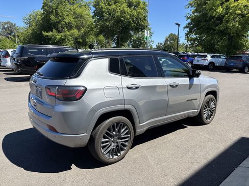 Used 2024 Jeep Compass Limited w/ Driver Assist Group I AWD/4WD image 4