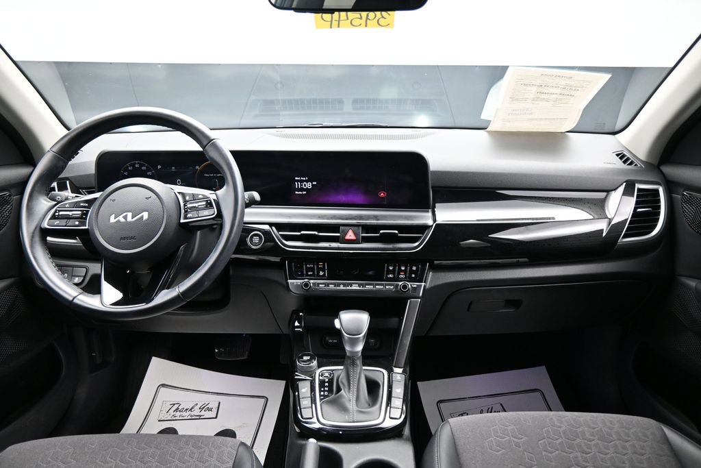 Used 2024 Kia Seltos S AWD/4WD image 12