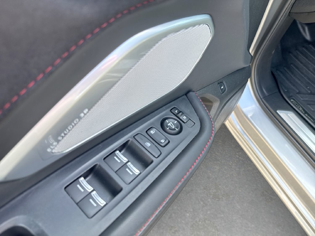 Used 2023 Acura RDX w/ Advance Package AWD/4WD image 11