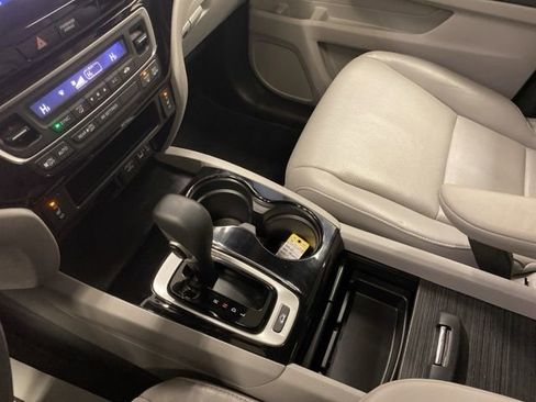 Used 2019 Honda Ridgeline RTL-E image 15