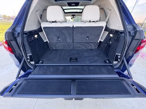 Used 2022 BMW ALPINA XB7 image 33