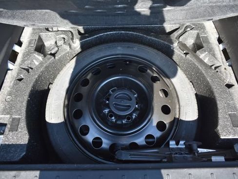 Used 2017 Chevrolet Equinox LS FWD image 32
