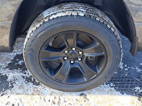 Used 2021 RAM 1500 Big Horn image 5