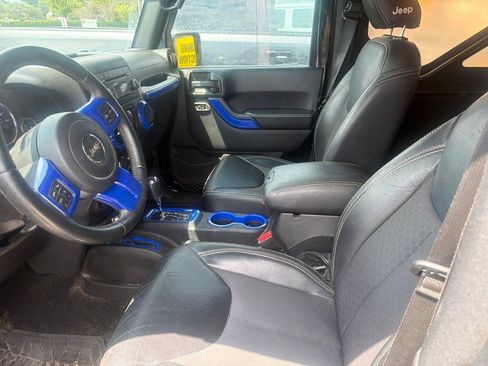 Used 2017 Jeep Wrangler Sport AWD/4WD image 8