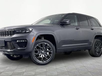 Used 2025 Jeep Grand Cherokee Summit w/ Obsidian Package