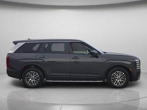Certified 2026 Hyundai Palisade SE FWD image 4