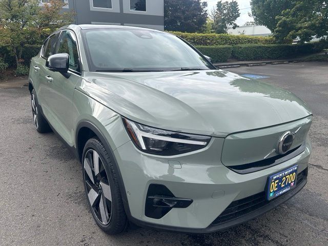 Used 2023 Volvo C40 P8 Recharge Ultimate AWD/4WD image 1