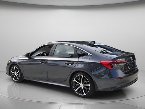 Used 2024 Honda Civic Touring image 9