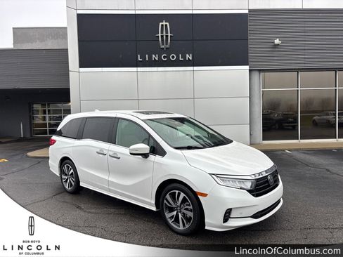 Used 2023 Honda Odyssey Touring image 1