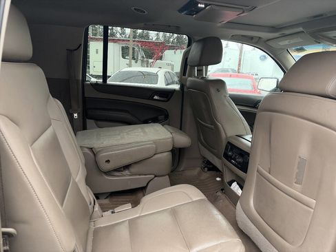 Used 2016 Chevrolet Suburban LTZ image 10
