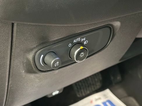 Used 2022 Chevrolet Equinox LT image 14