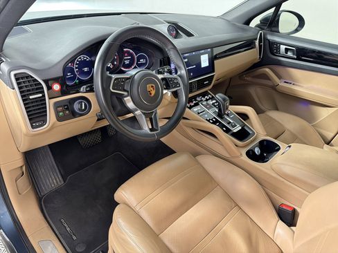 Used 2019 Porsche Cayenne AWD/4WD image 4
