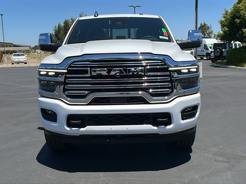 Used 2026 RAM 2500 Laramie AWD/4WD image 8