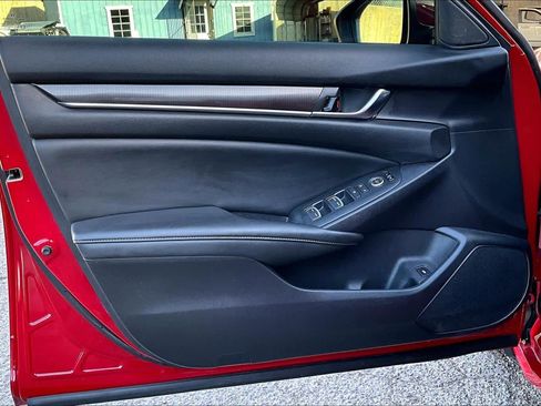 Used 2019 Honda Accord Sport image 22