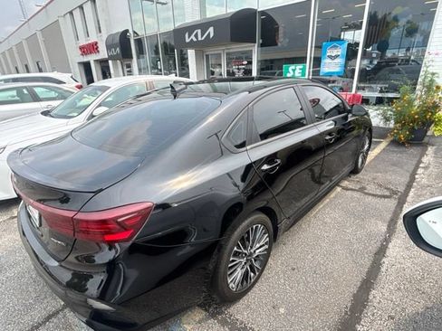Used 2023 Kia Forte GT-Line w/ GT-Line Premium Package FWD image 12