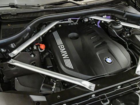 Used 2024 BMW X7 xDrive40i w/ Executive Package AWD/4WD image 27