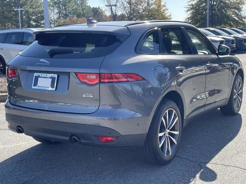 Used 2019 Jaguar F-PACE Prestige image 4