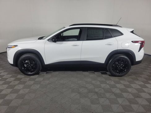 New 2026 Chevrolet Trax LT w/ Midnight Edition image 7