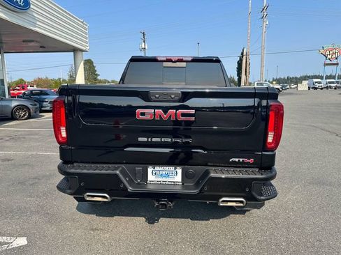 Used 2022 GMC Sierra 1500 AT4 w/ AT4 Premium Package AWD/4WD image 3