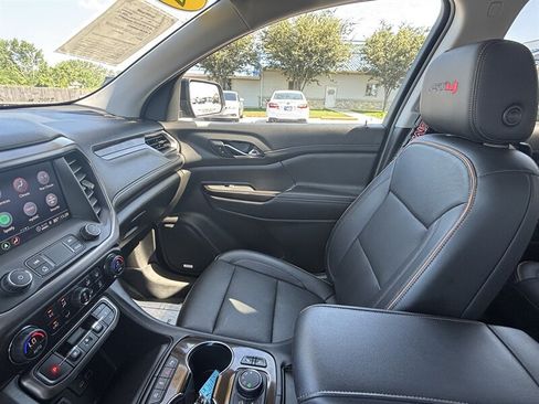 Used 2022 GMC Acadia AT4 w/ Technology Package AWD/4WD image 22