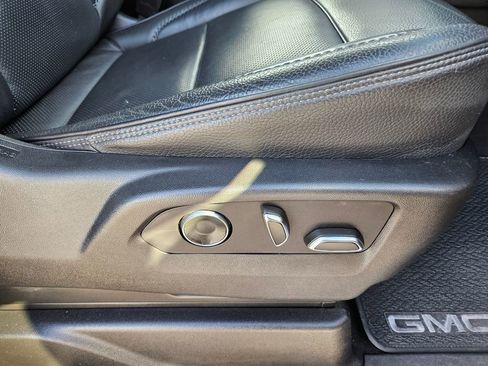 Used 2021 GMC Yukon Denali w/ Denali Ultimate Package image 40