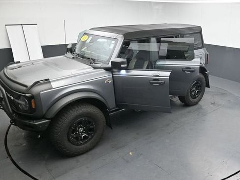 Used 2023 Ford Bronco Wildtrak AWD/4WD image 34