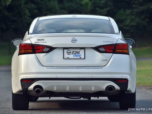 Used 2021 Nissan Altima 2.5 Platinum AWD/4WD image 6