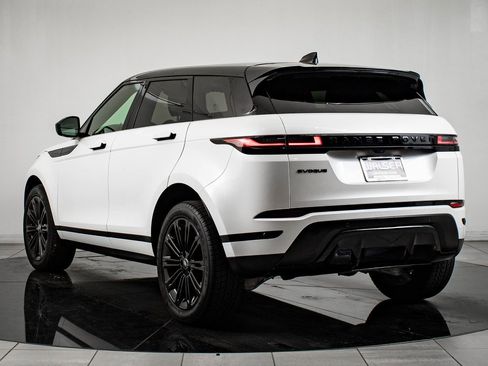 Used 2024 Land Rover Range Rover Evoque S image 6