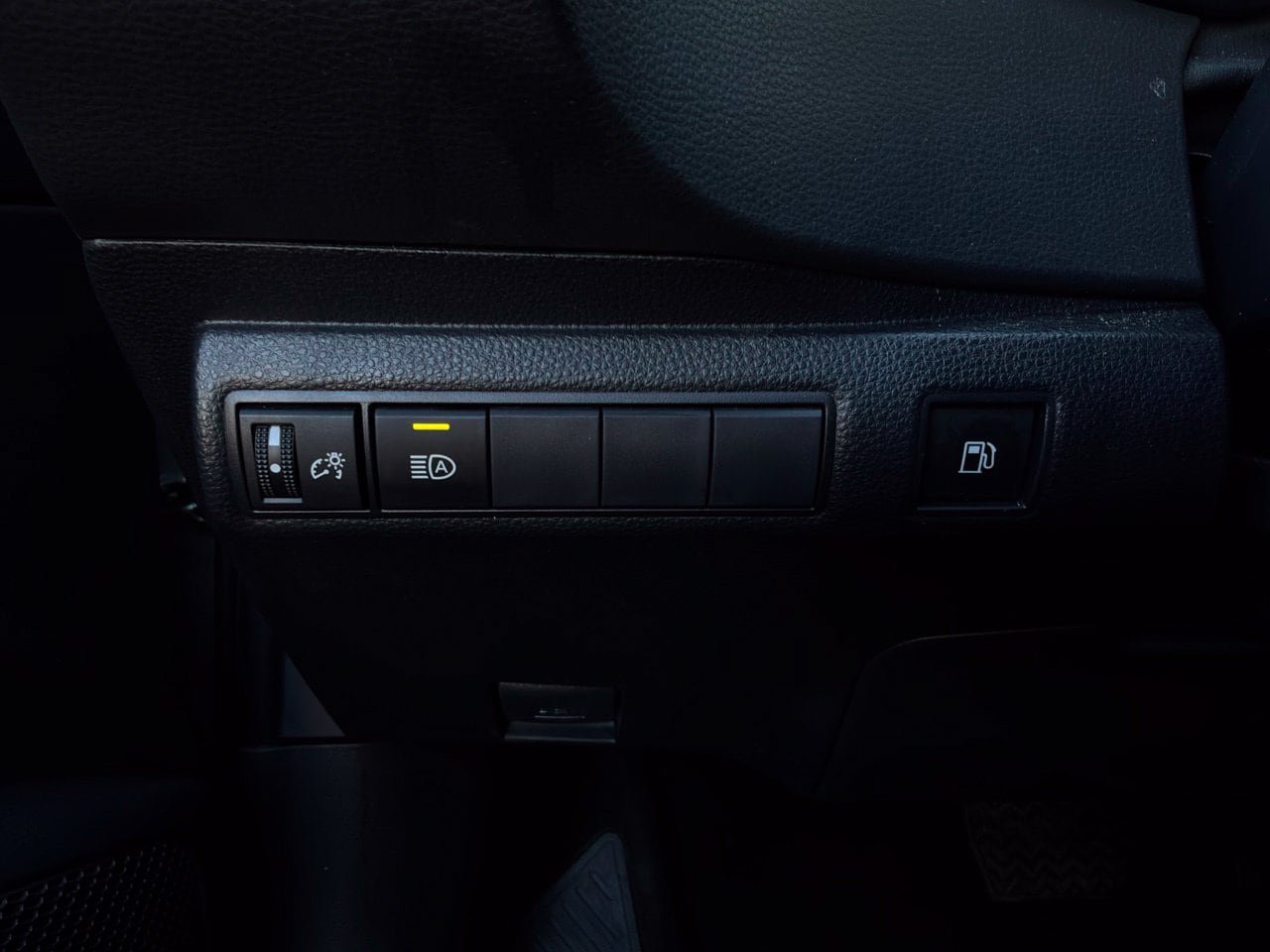 Used 2026 Toyota Corolla LE FWD image 24